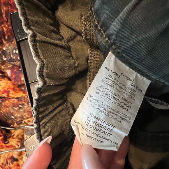 EUC Wonder Nation Boys Camouflage Cargo Pants - Picture 3 of 3